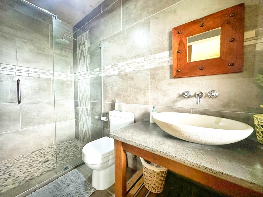 5 Bedroom Property for Sale in Cola Beach Western Cape